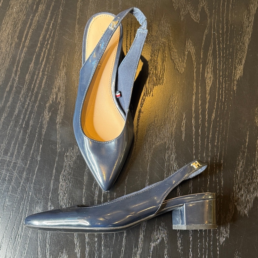 Tommy Hilfiger Navy Blue Slingback Patent Mid-heel Pump